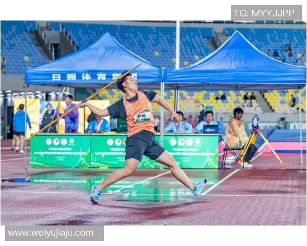 田径赛场上的拼搏与荣耀：探索运动员背后的努力与坚持